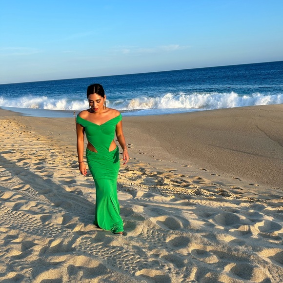 Revolve Retrofete Giada Dress - Picture 5 of 6